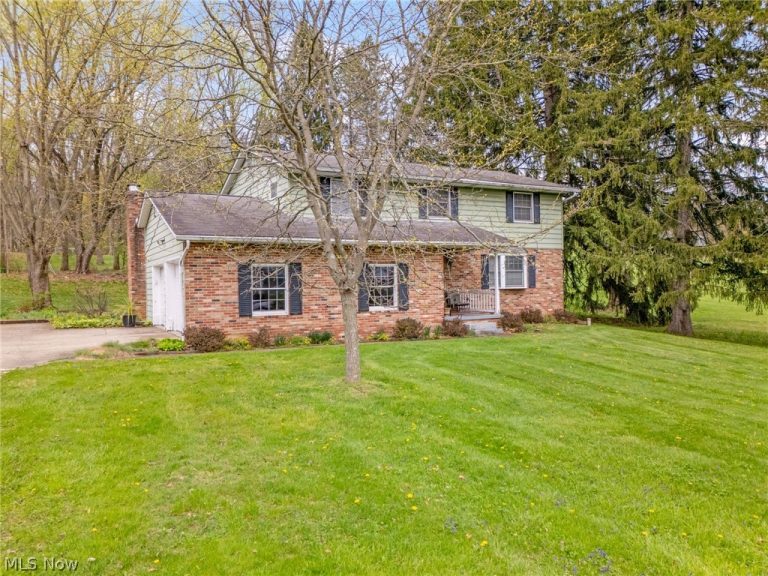 4450 Cottage Grove Road, Uniontown, OH - Photo 2