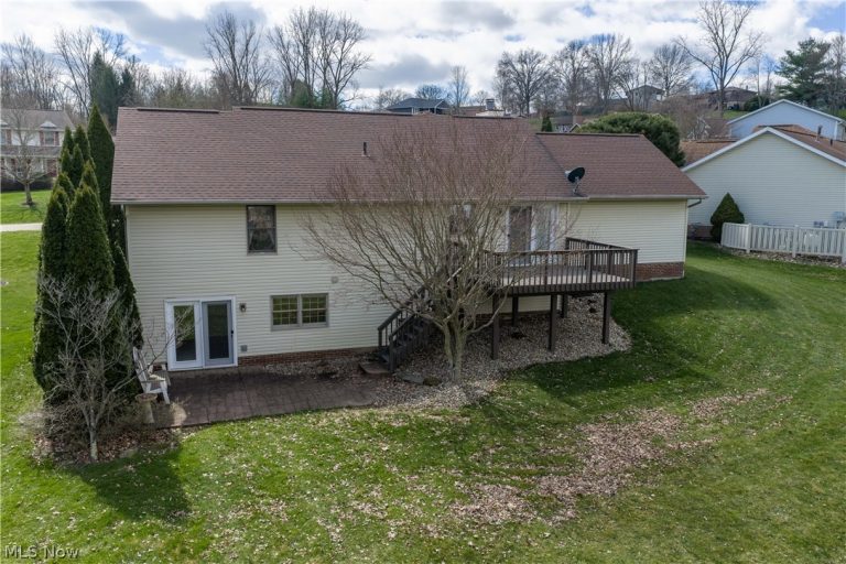1389 Milburn Square, Bolivar, OH - Photo 5