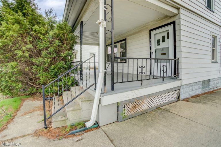 104 Columbus Street, Bedford, OH - Photo 2