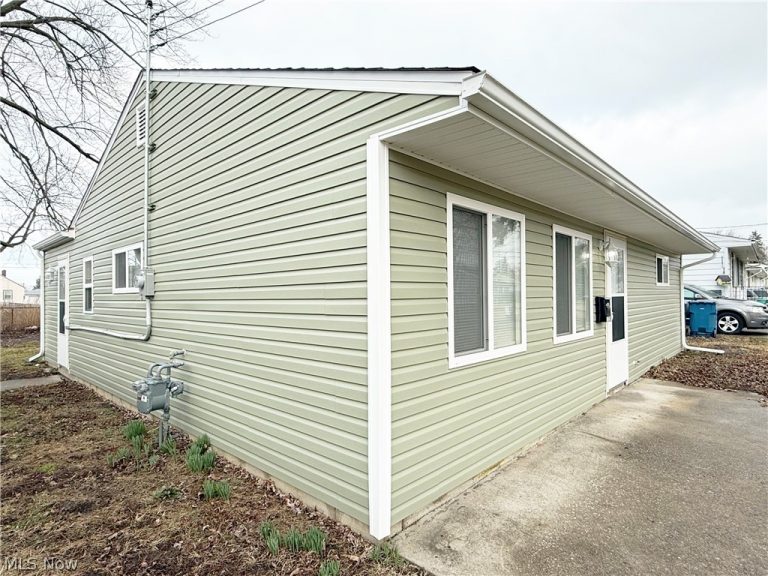 1528 Maine Avenue, Lorain, OH - Photo 5