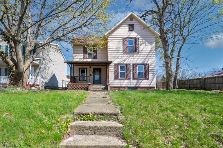 1729 Newberry Street, Cuyahoga Falls, OH - Photo 2