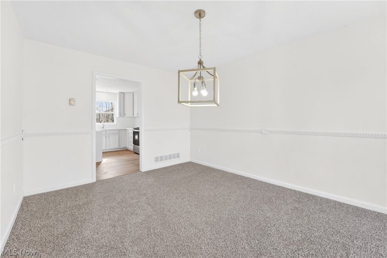 87 Crystal Court, Brunswick, OH - Photo 6