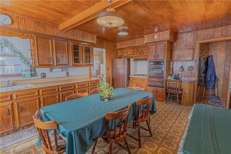 2306 Cherry Hill Avenue, Youngstown, OH - Photo 4