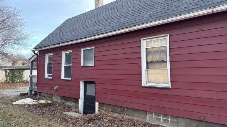 481 Sherman Street, Akron, OH - Photo 2