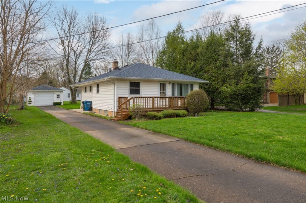 24321 Normandy Drive, Olmsted Falls, OH