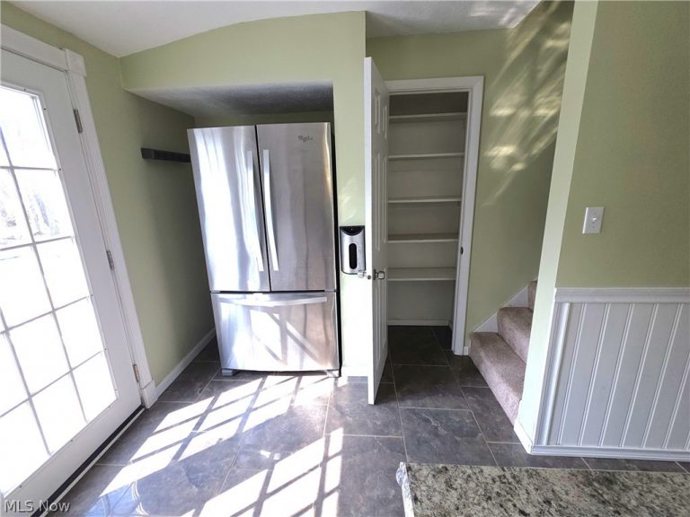 80 May Avenue, Northfield Village, OH - Photo 6