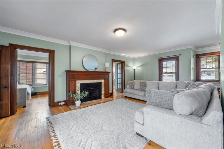 2135 Riverside Drive, Lakewood, OH - Photo 8