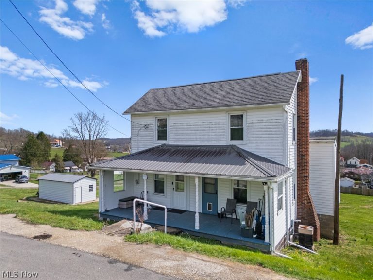 110 Dewey Avenue, Freeport, OH - Photo 2