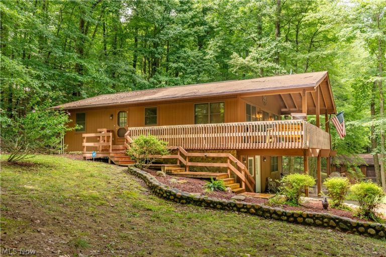 7924 Eberhart Road, Dover, OH, 44622