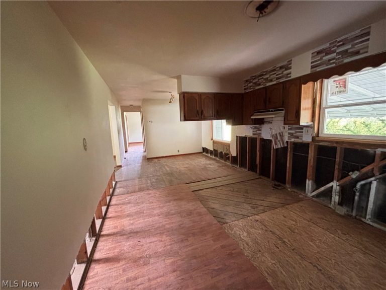 4672 Veterans Boulevard, New Cumberland, WV - Photo 8