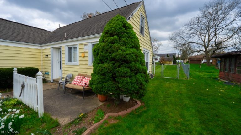 2743 Lincoln Way, Massillon, OH - Photo 4