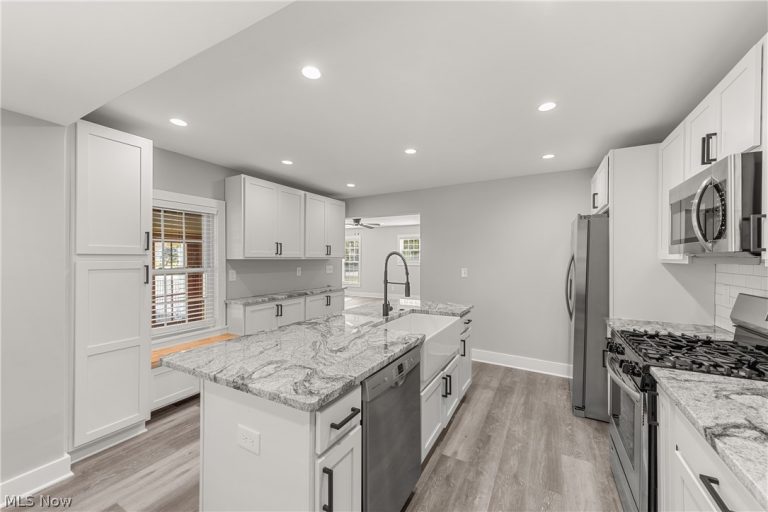 37384 Detroit Road, Avon, OH - Photo 4