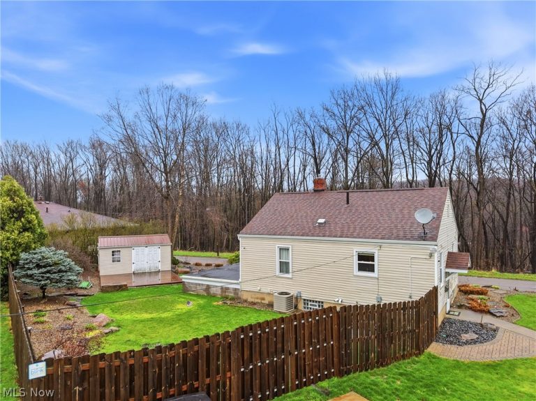 1734 Tonawanda Avenue, Akron, OH - Photo 3