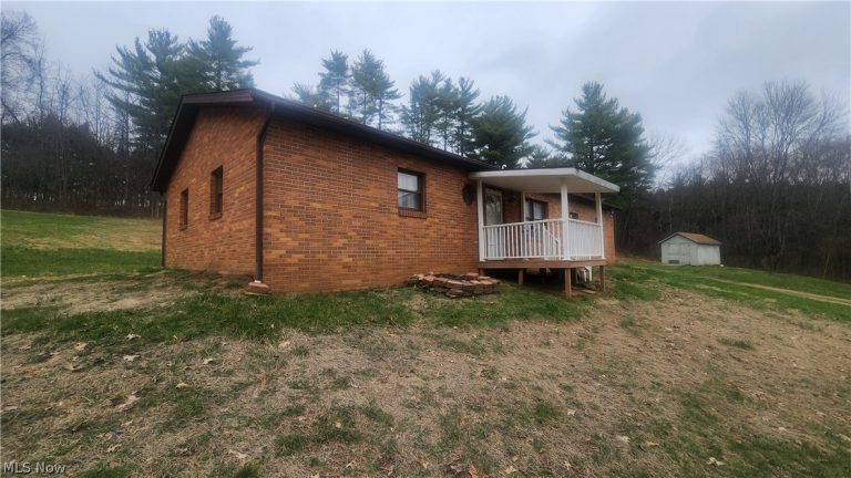 52708 Township Road 170, Fresno, OH - Photo 4
