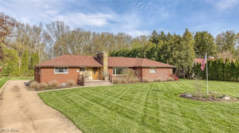 327 Miller Road, Akron, OH - Photo 2