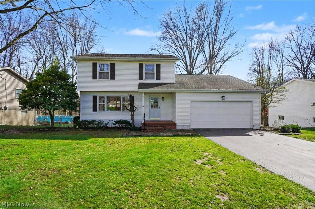 4765 Warwick Drive, Canfield, OH