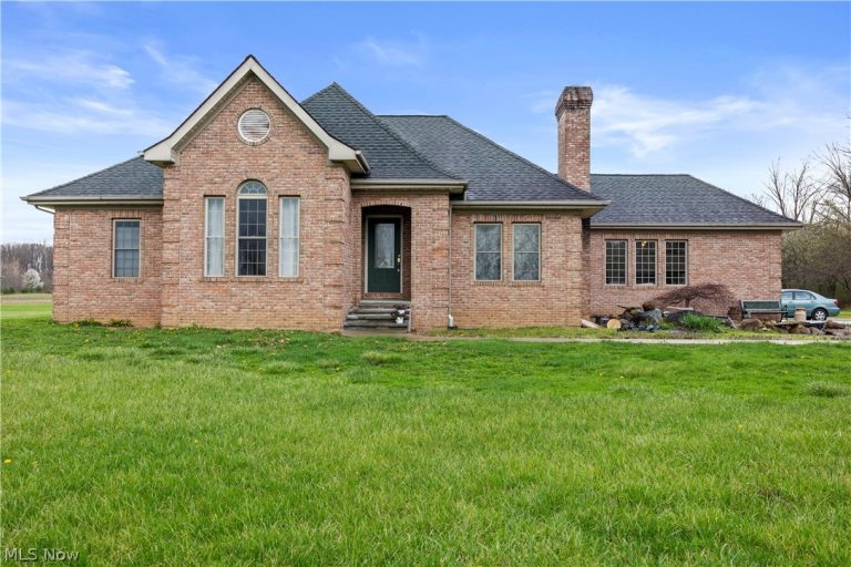 12488 Baumhart Road, Amherst, OH, 44001