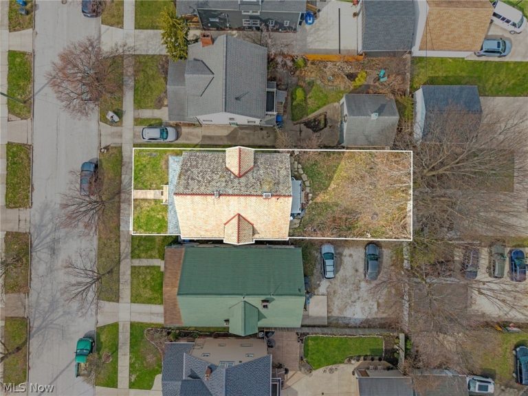 1281 Cook Avenue, Lakewood, OH - Photo 4