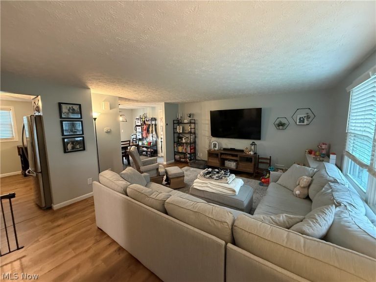 531 Heatherwood Drive, Warren, OH - Photo 2