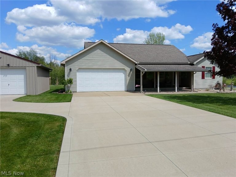 4314 Sherrod Valley Drive, Sherrodsville, OH - Photo 2