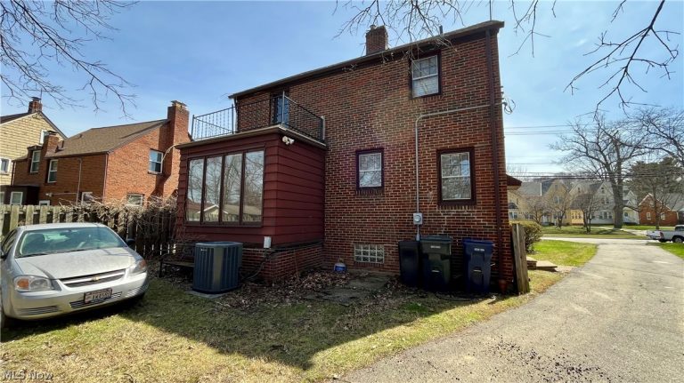 3965 Monticello Boulevard, Cleveland Heights, OH - Photo 6