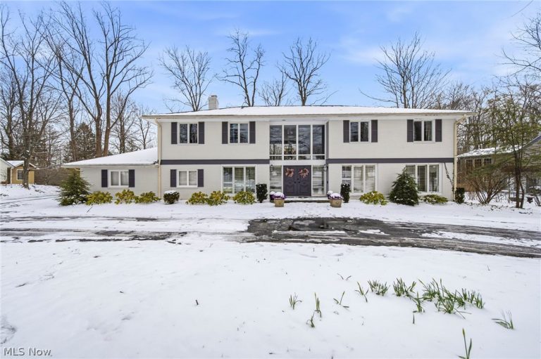 28900 Gates Mills Boulevard, Pepper Pike, OH - Photo 2