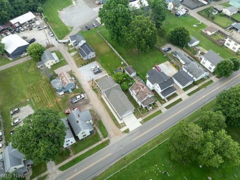 347 Ray Avenue, New Philadelphia, OH - Photo 8