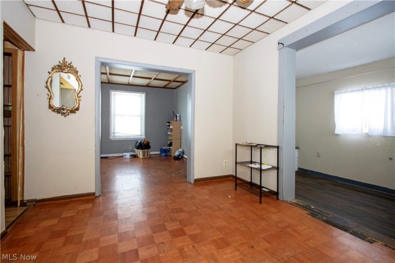 2106 Indiana Way, Canton, OH - Photo 8