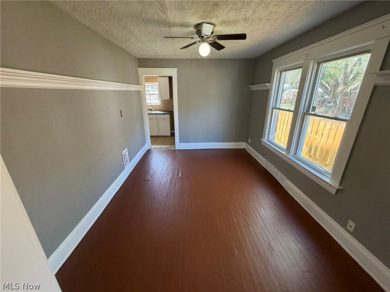 9902 Yale Avenue, Cleveland, OH - Photo 3