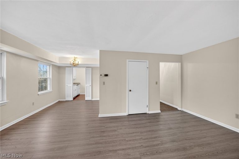 19436 Van Aken Boulevard #307, Shaker Heights, OH - Photo 6