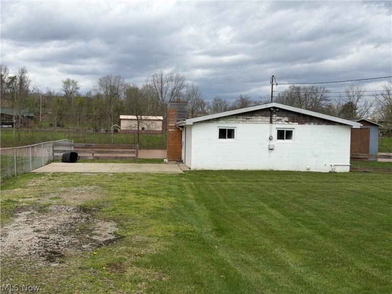 760 Happy Valley Road, Parkersburg, WV - Photo 5