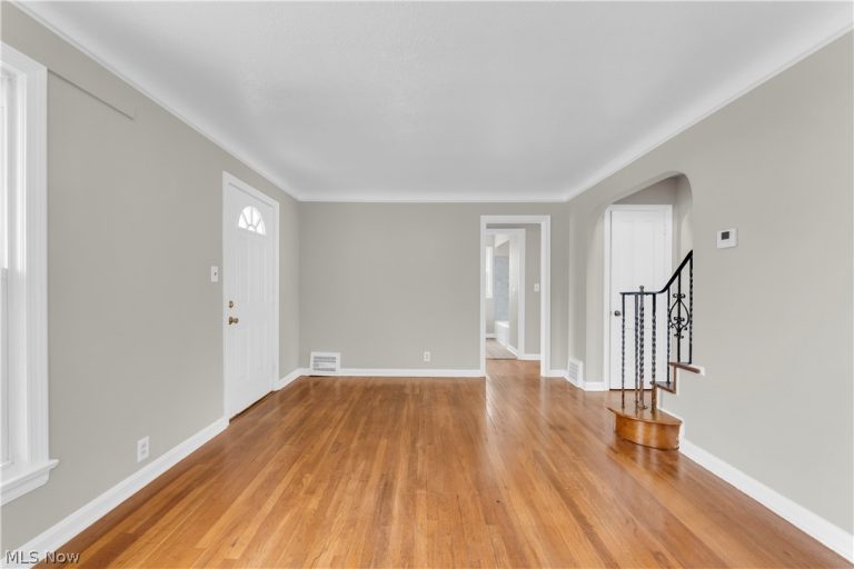 21303 Kenyon Drive, Maple Heights, OH - Photo 6