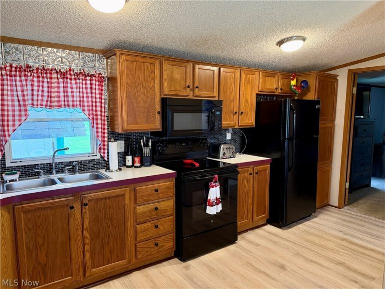 4325 Woodale Avenue, Minerva, OH - Photo 5