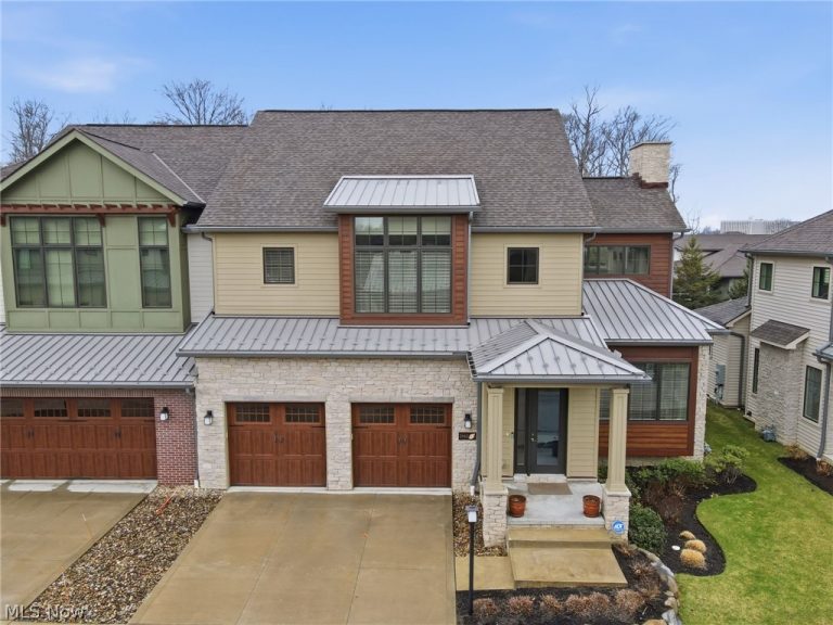 2440 Edgewood Trace, Pepper Pike, OH - Photo 3