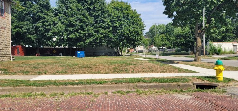 1235 Andrus Street, Akron, OH, 44305