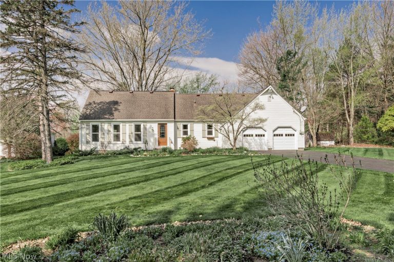 75 Maple Hill Drive, Chagrin Falls, OH, 44022
