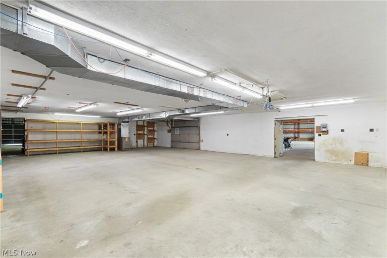 22840 Buck Road, Alliance, OH - Photo 4