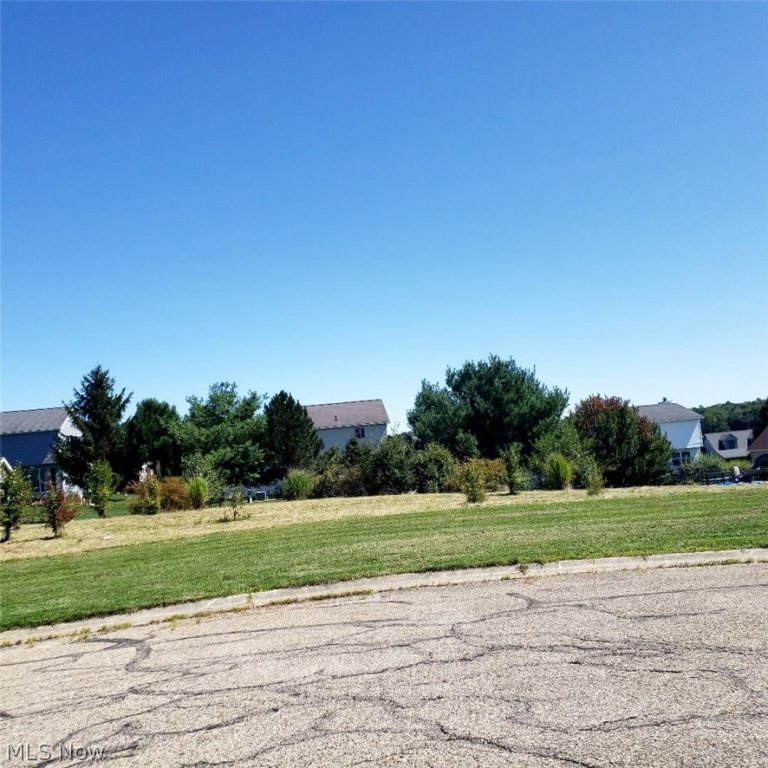 5509 Shadow Field Circle, Louisville, OH - Photo 4