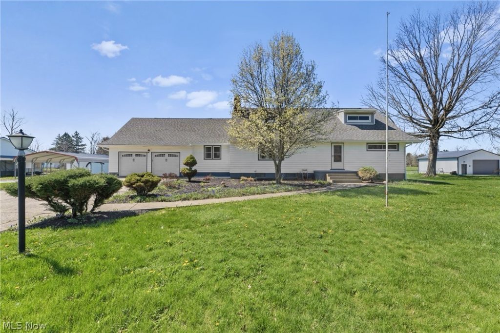 4423 Broadway Avenue, Louisville, OH