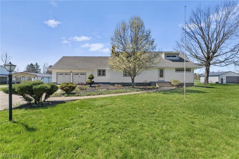 4423 Broadway Avenue, Louisville, OH, 44641