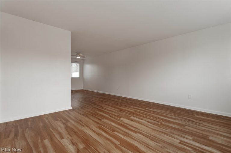 1543 Severn Lane #6D, Wickliffe, OH - Photo 4