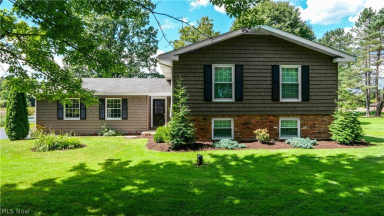 16130 Lucky Bell Lane, Newbury, OH, 44065