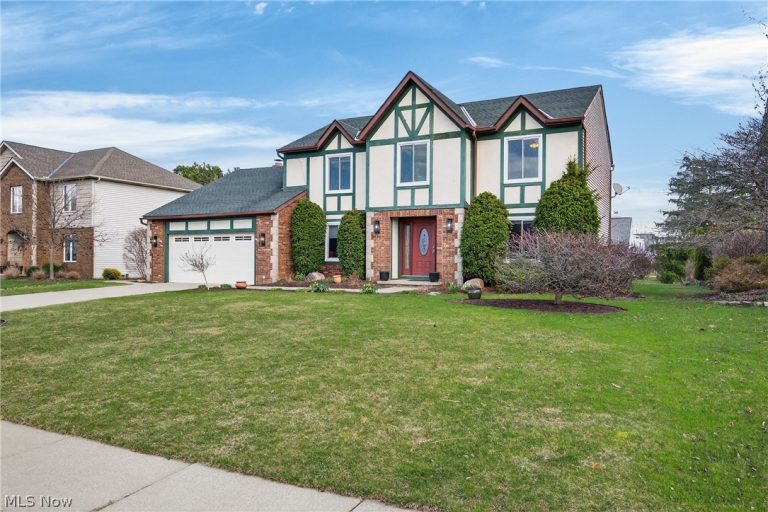 14357 Crystal Creek Drive, Strongsville, OH - Photo 2