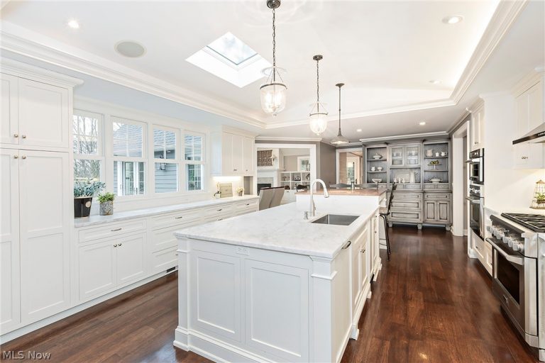 449 Main Street, Chagrin Falls, OH - Photo 4