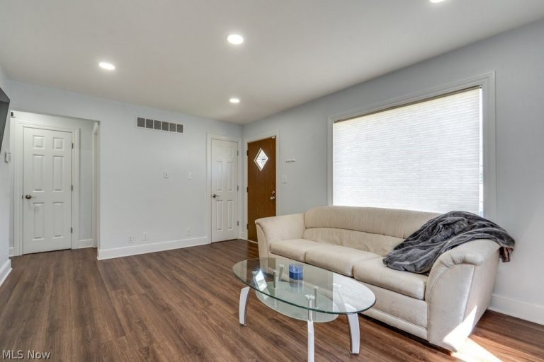 2048 Congo Street, Akron, OH - Photo 8