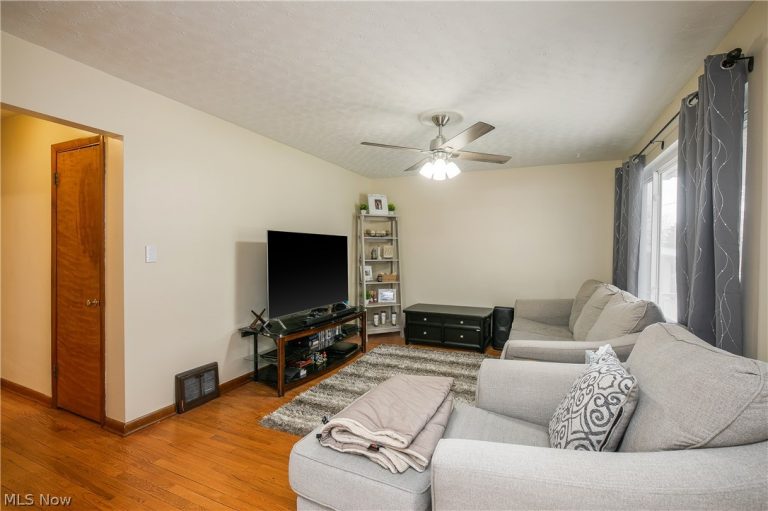 401 Moody Street, Akron, OH - Photo 8