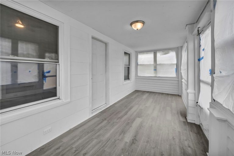 701 157th Street, Cleveland, OH - Photo 3