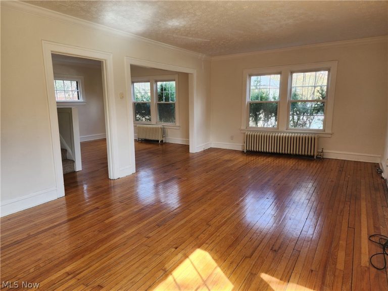 2060 Rossmoor Road, Cleveland Heights, OH - Photo 3