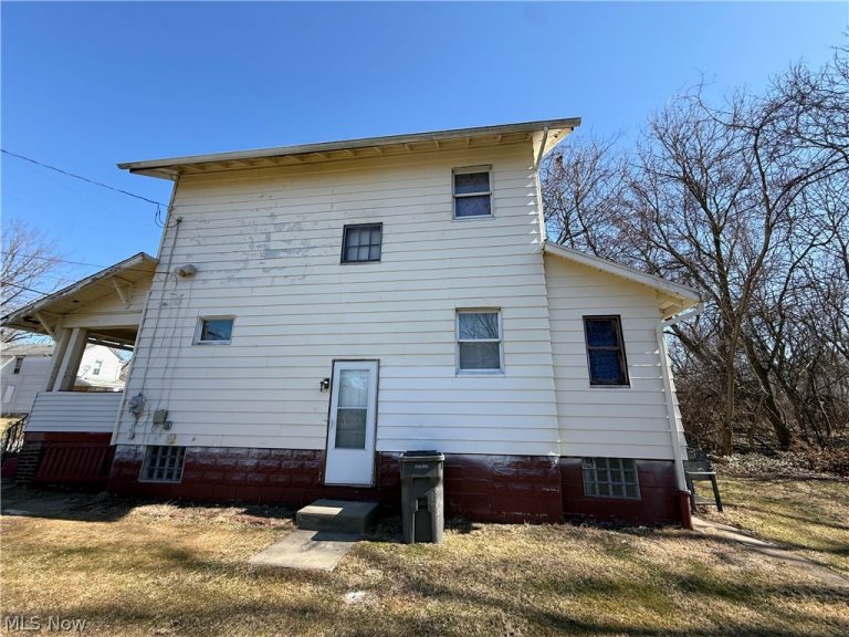 417 Kenmore Avenue, Youngstown, OH - Photo 4