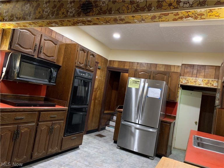 1661 93rd Street, Cleveland, OH - Photo 4